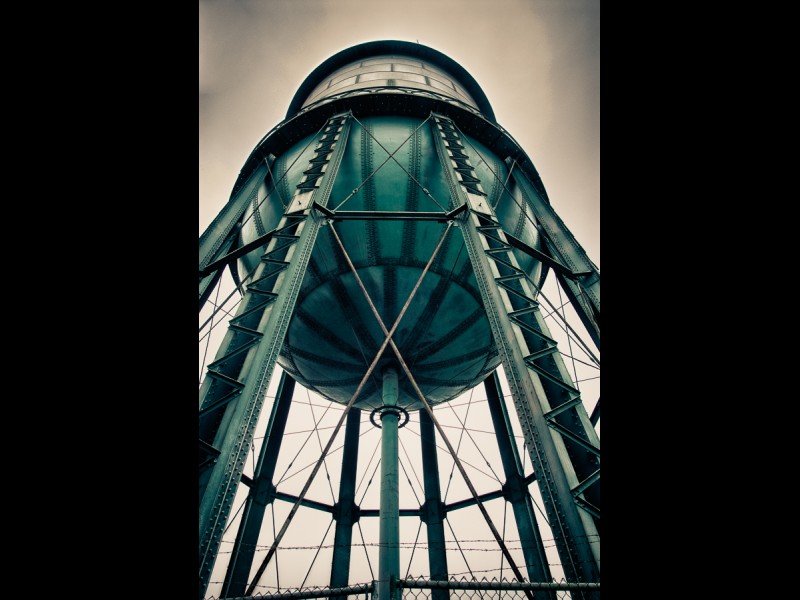 1105 watertower 34 hdr 800x600
