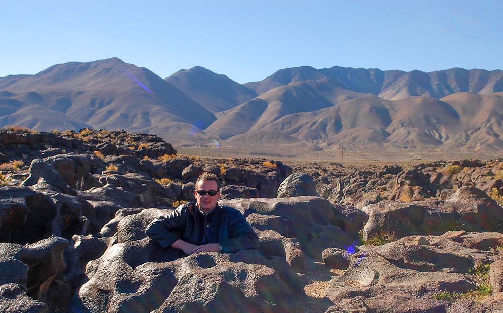 roy hiding in pothole at fossil falls in owens valley